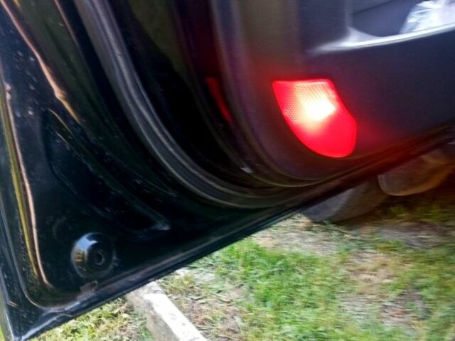 Черный Хендай Туксон, объемом двигателя 2 л и пробегом 0 тыс. км за 7500 $, фото 5 на Automoto.ua