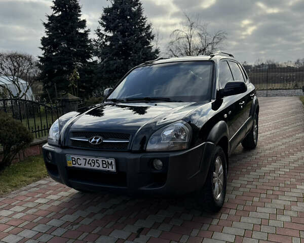 Чорний Хендай Туксон, об'ємом двигуна 2 л та пробігом 314 тис. км за 7000 $, фото 1 на Automoto.ua