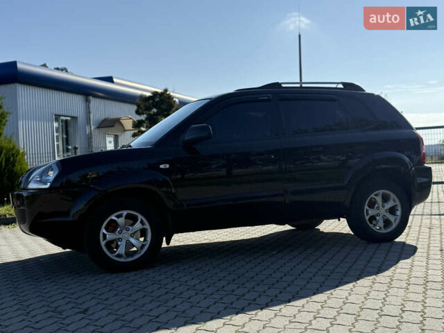 Хендай Туксон 2008 в Радехове на Automoto.ua Черный Хендай Туксон, объемом двигателя 1.98 л и пробегом 370 тыс. км за 7350 $, фото 41 на Automoto.ua
