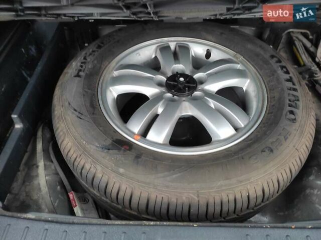 Черный Хендай Туксон, объемом двигателя 2 л и пробегом 237 тыс. км за 7500 $, фото 9 на Automoto.ua