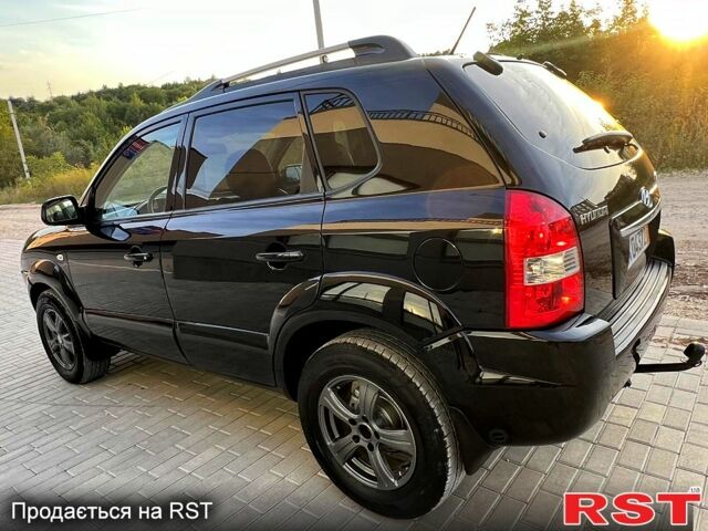 Хендай Туксон 2008 в Новой Водолаге на Automoto.ua Черный Хендай Туксон, объемом двигателя 2 л и пробегом 170 тыс. км за 8700 $, фото 1 на Automoto.ua