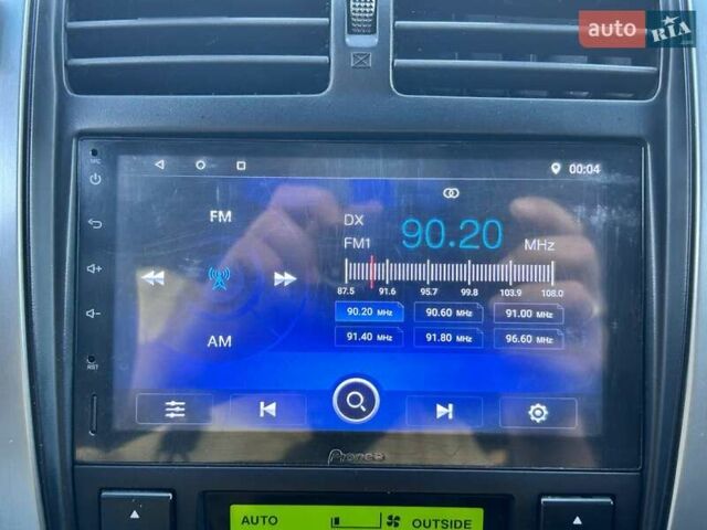 Черный Хендай Туксон, объемом двигателя 2 л и пробегом 230 тыс. км за 7500 $, фото 22 на Automoto.ua