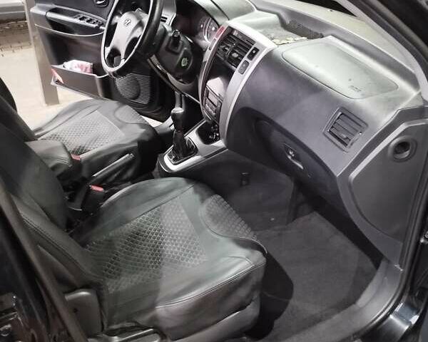 Хендай Туксон 2008 в Александрие на Automoto.ua Черный Хендай Туксон, объемом двигателя 1.98 л и пробегом 234 тыс. км за 8150 $, фото 9 на Automoto.ua