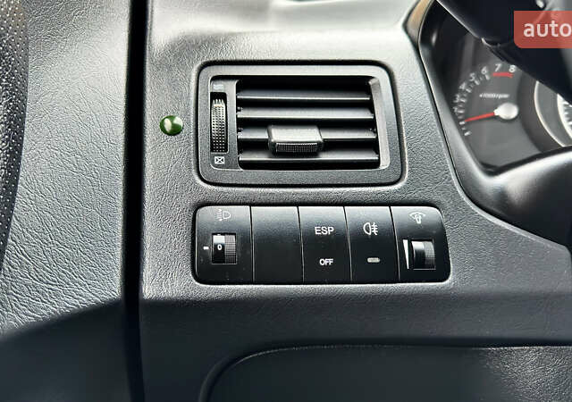 Чорний Хендай Туксон, об'ємом двигуна 2 л та пробігом 182 тис. км за 8299 $, фото 68 на Automoto.ua