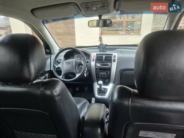 Чорний Хендай Туксон, об'ємом двигуна 1.99 л та пробігом 181 тис. км за 8150 $, фото 18 на Automoto.ua