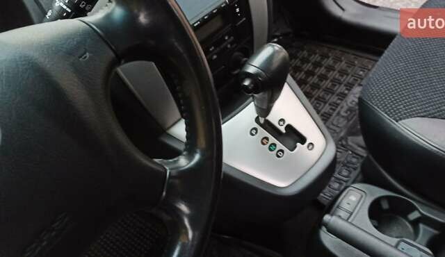 Хендай Туксон 2008 у Харкові на Automoto.ua Чорний Хендай Туксон, об'ємом двигуна 1.99 л та пробігом 188 тис. км за 8800 $, фото 20 на Automoto.ua