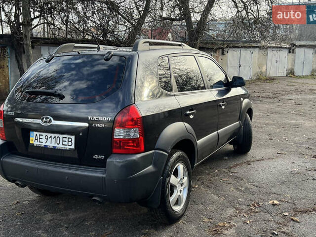 Чорний Хендай Туксон, об'ємом двигуна 2 л та пробігом 240 тис. км за 8500 $, фото 6 на Automoto.ua