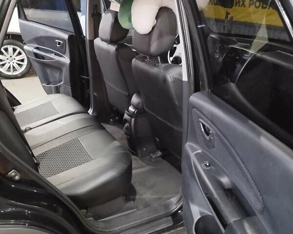 Хендай Туксон 2008 в Александрие на Automoto.ua Черный Хендай Туксон, объемом двигателя 1.98 л и пробегом 234 тыс. км за 8150 $, фото 10 на Automoto.ua