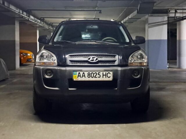 Хендай Туксон 2008 в Киеве на Automoto.ua Черный Хендай Туксон, объемом двигателя 2 л и пробегом 30 тыс. км за 12000 $, фото 1 на Automoto.ua