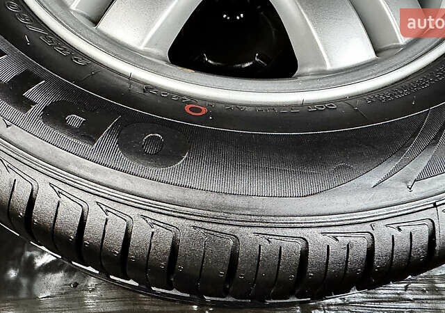 Чорний Хендай Туксон, об'ємом двигуна 2 л та пробігом 182 тис. км за 8299 $, фото 23 на Automoto.ua