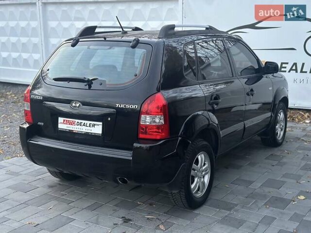 Хендай Туксон 2008 у Києві на Automoto.ua Чорний Хендай Туксон, об'ємом двигуна 2 л та пробігом 110 тис. км за 8750 $, фото 8 на Automoto.ua