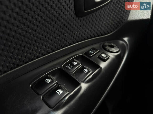 Черный Хендай Туксон, объемом двигателя 2 л и пробегом 252 тыс. км за 7200 $, фото 23 на Automoto.ua