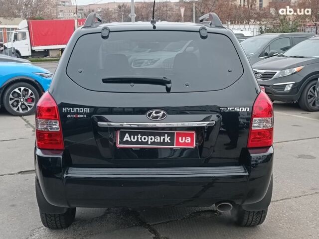 Чорний Хендай Туксон, об'ємом двигуна 2 л та пробігом 192 тис. км за 7990 $, фото 7 на Automoto.ua