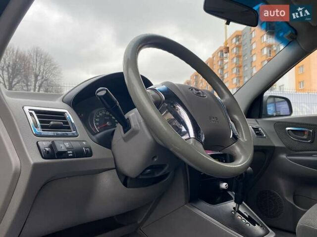 Чорний Хендай Туксон, об'ємом двигуна 1.98 л та пробігом 176 тис. км за 8500 $, фото 8 на Automoto.ua