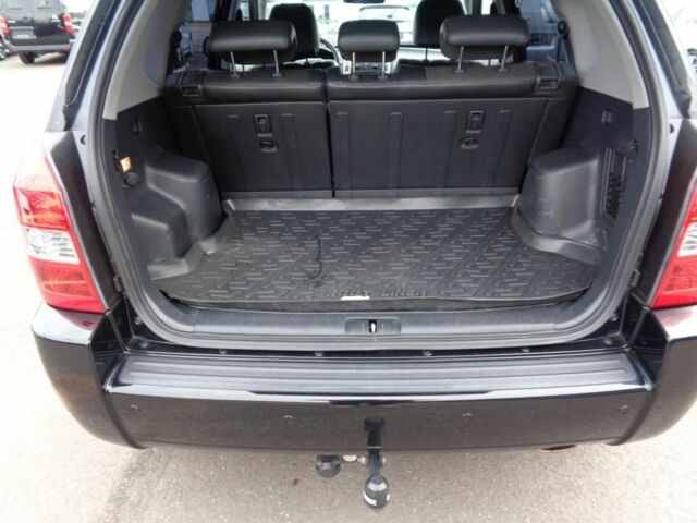 Чорний Хендай Туксон, об'ємом двигуна 0 л та пробігом 189 тис. км за 2028 $, фото 5 на Automoto.ua