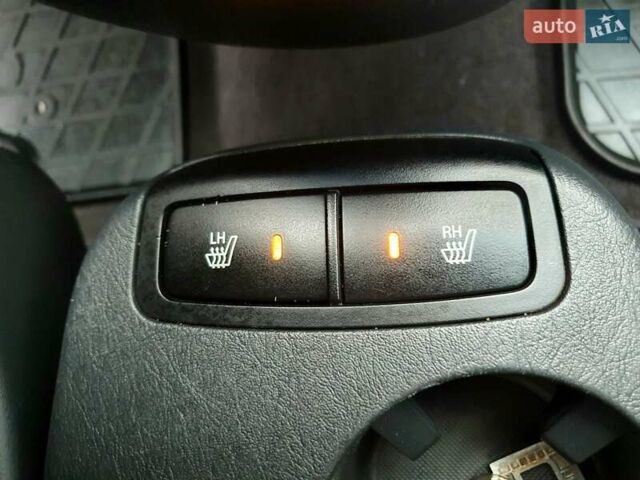 Чорний Хендай Туксон, об'ємом двигуна 2 л та пробігом 225 тис. км за 8000 $, фото 54 на Automoto.ua