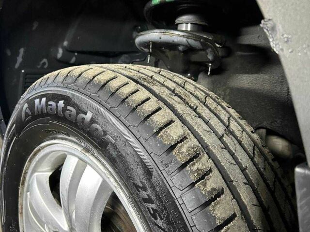 Черный Хендай Туксон, объемом двигателя 2 л и пробегом 220 тыс. км за 7000 $, фото 5 на Automoto.ua