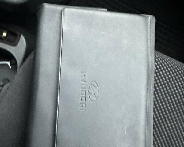 Чорний Хендай Туксон, об'ємом двигуна 2 л та пробігом 243 тис. км за 7999 $, фото 41 на Automoto.ua