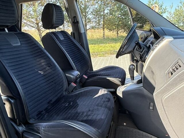 Хендай Туксон 2008 в Радехове на Automoto.ua Черный Хендай Туксон, объемом двигателя 2 л и пробегом 370 тыс. км за 7350 $, фото 11 на Automoto.ua