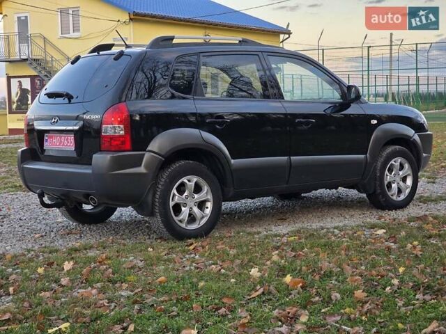 Хендай Туксон 2009 в Гусятине на Automoto.ua Черный Хендай Туксон, объемом двигателя 2 л и пробегом 143 тыс. км за 9700 $, фото 21 на Automoto.ua