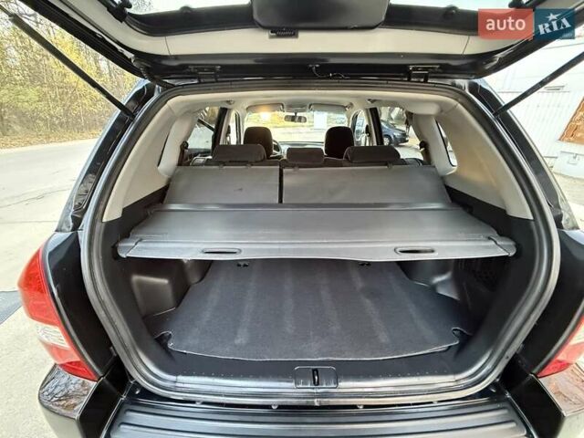 Черный Хендай Туксон, объемом двигателя 2 л и пробегом 148 тыс. км за 8700 $, фото 17 на Automoto.ua