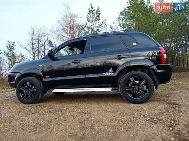 Чорний Хендай Туксон, об'ємом двигуна 1.98 л та пробігом 172 тис. км за 9500 $, фото 7 на Automoto.ua