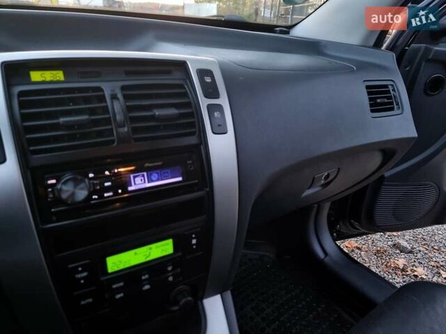 Хендай Туксон 2009 в Виннице на Automoto.ua Черный Хендай Туксон, объемом двигателя 2 л и пробегом 188 тыс. км за 9200 $, фото 36 на Automoto.ua