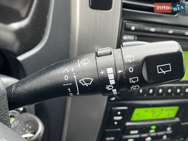 Чорний Хендай Туксон, об'ємом двигуна 2 л та пробігом 200 тис. км за 8450 $, фото 36 на Automoto.ua