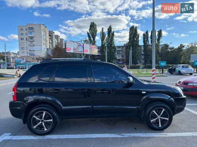 Черный Хендай Туксон, объемом двигателя 2 л и пробегом 231 тыс. км за 8400 $, фото 3 на Automoto.ua