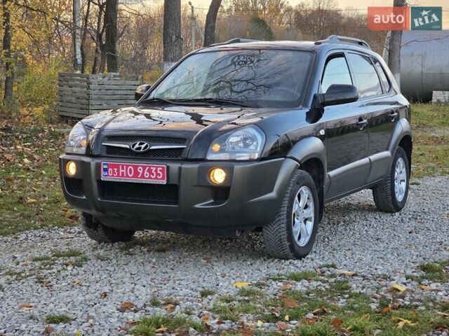 Хендай Туксон 2009 в Гусятине на Automoto.ua Черный Хендай Туксон, объемом двигателя 2 л и пробегом 143 тыс. км за 9700 $, фото 24 на Automoto.ua