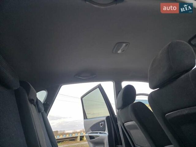 Хендай Туксон 2009 в Гусятине на Automoto.ua Черный Хендай Туксон, объемом двигателя 2 л и пробегом 143 тыс. км за 9700 $, фото 39 на Automoto.ua