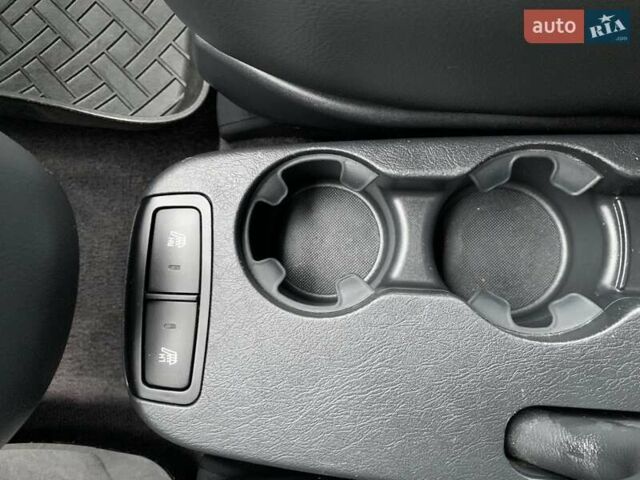 Черный Хендай Туксон, объемом двигателя 2 л и пробегом 114 тыс. км за 8850 $, фото 46 на Automoto.ua