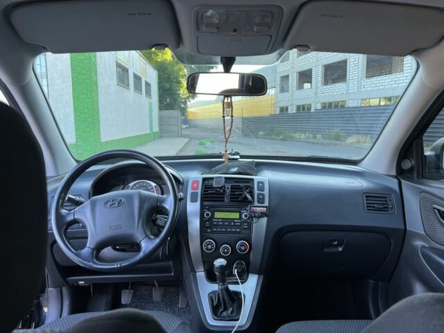 Хендай Туксон 2009 в Кривом Роге на Automoto.ua Черный Хендай Туксон, объемом двигателя 2 л и пробегом 245 тыс. км за 7900 $, фото 5 на Automoto.ua