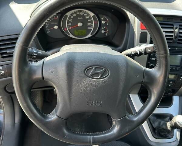 Хендай Туксон 2009 в Харькове на Automoto.ua Черный Хендай Туксон, объемом двигателя 1.99 л и пробегом 92 тыс. км за 9500 $, фото 23 на Automoto.ua