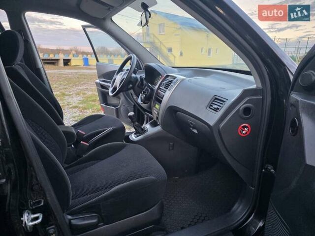 Хендай Туксон 2009 в Гусятине на Automoto.ua Черный Хендай Туксон, объемом двигателя 2 л и пробегом 143 тыс. км за 9700 $, фото 40 на Automoto.ua