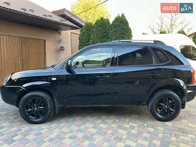 Хендай Туксон 2009 в Калуше на Automoto.ua Черный Хендай Туксон, объемом двигателя 1.98 л и пробегом 198 тыс. км за 7500 $, фото 9 на Automoto.ua