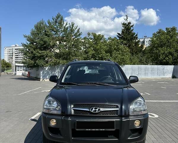 Хендай Туксон 2009 в Харькове на Automoto.ua Черный Хендай Туксон, объемом двигателя 1.99 л и пробегом 92 тыс. км за 9500 $, фото 2 на Automoto.ua