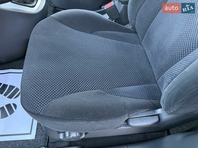 Черный Хендай Туксон, объемом двигателя 2 л и пробегом 110 тыс. км за 8899 $, фото 16 на Automoto.ua