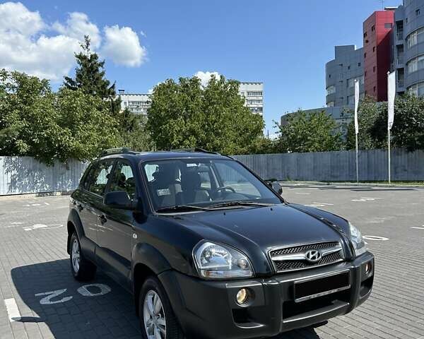 Хендай Туксон 2009 в Харькове на Automoto.ua Черный Хендай Туксон, объемом двигателя 1.99 л и пробегом 92 тыс. км за 9500 $, фото 1 на Automoto.ua