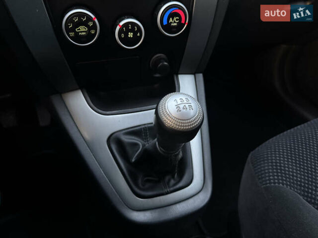 Хендай Туксон 2009 в Киеве на Automoto.ua Черный Хендай Туксон, объемом двигателя 2 л и пробегом 110 тыс. км за 8700 $, фото 37 на Automoto.ua