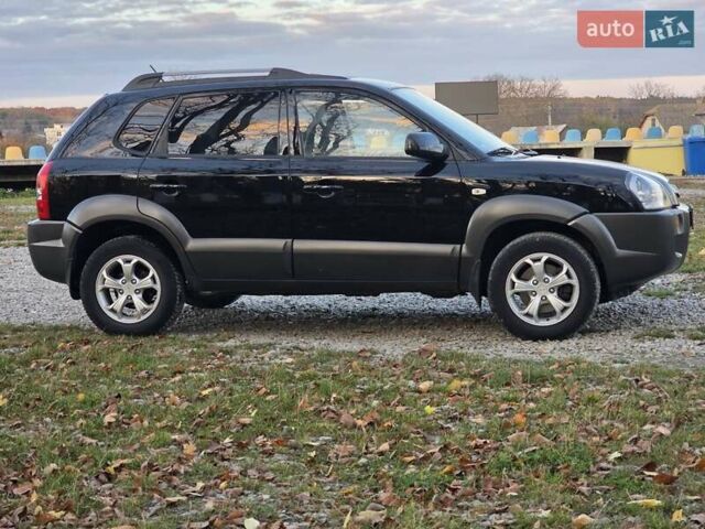 Хендай Туксон 2009 в Гусятине на Automoto.ua Черный Хендай Туксон, объемом двигателя 2 л и пробегом 143 тыс. км за 9700 $, фото 20 на Automoto.ua