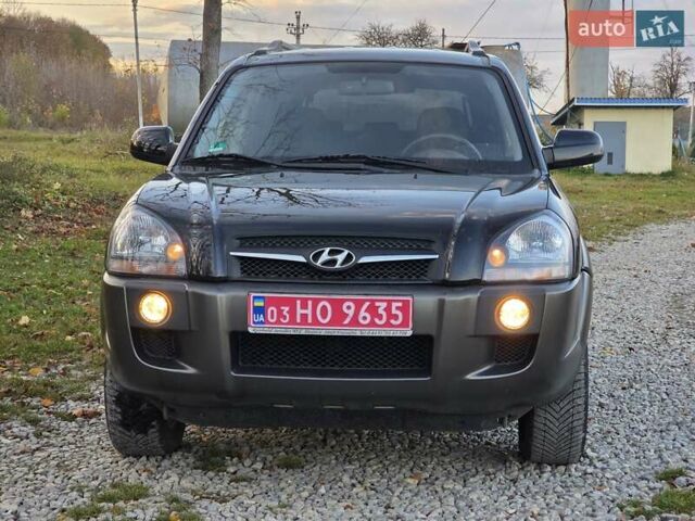 Хендай Туксон 2009 в Гусятине на Automoto.ua Черный Хендай Туксон, объемом двигателя 2 л и пробегом 143 тыс. км за 9700 $, фото 18 на Automoto.ua
