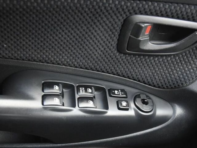 Черный Хендай Туксон, объемом двигателя 2 л и пробегом 184 тыс. км за 5480 $, фото 15 на Automoto.ua