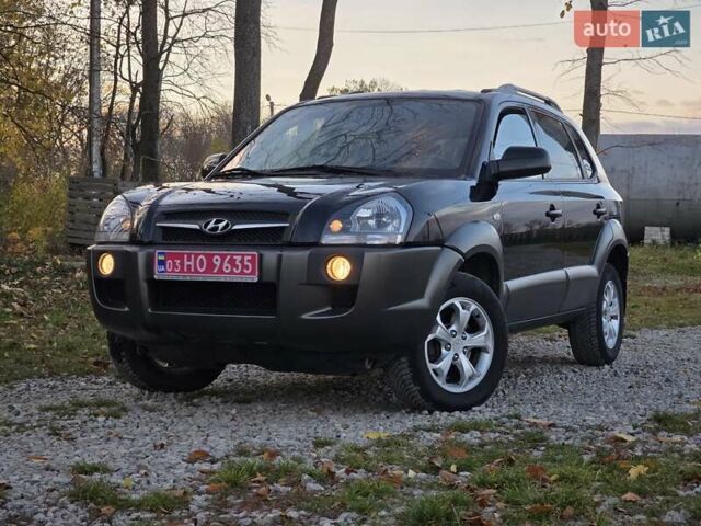 Хендай Туксон 2009 в Гусятине на Automoto.ua Черный Хендай Туксон, объемом двигателя 2 л и пробегом 143 тыс. км за 9700 $, фото 12 на Automoto.ua