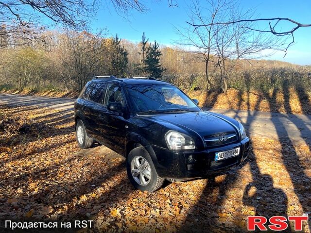 Чорний Хендай Туксон, об'ємом двигуна 2 л та пробігом 182 тис. км за 8700 $, фото 1 на Automoto.ua