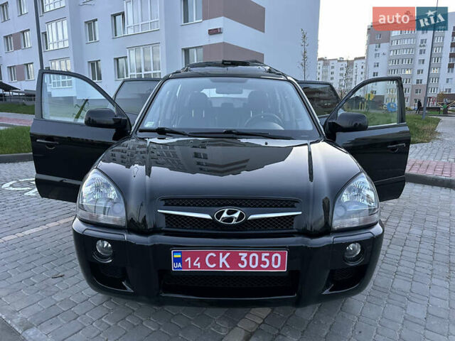 Черный Хендай Туксон, объемом двигателя 2 л и пробегом 131 тыс. км за 9199 $, фото 12 на Automoto.ua