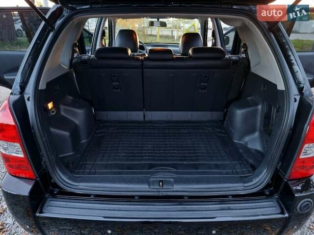 Хендай Туксон 2009 в Виннице на Automoto.ua Черный Хендай Туксон, объемом двигателя 2 л и пробегом 188 тыс. км за 9200 $, фото 38 на Automoto.ua