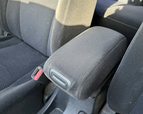 Черный Хендай Туксон, объемом двигателя 1.98 л и пробегом 220 тыс. км за 7500 $, фото 15 на Automoto.ua