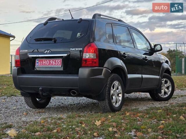 Хендай Туксон 2009 в Гусятине на Automoto.ua Черный Хендай Туксон, объемом двигателя 2 л и пробегом 143 тыс. км за 9700 $, фото 9 на Automoto.ua