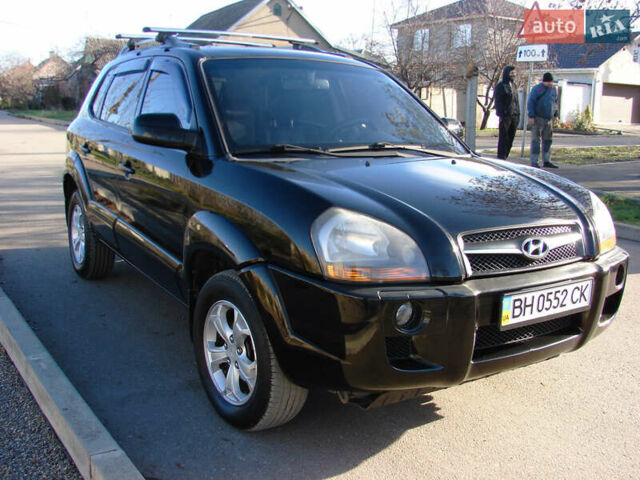 Черный Хендай Туксон, объемом двигателя 2 л и пробегом 162 тыс. км за 8200 $, фото 11 на Automoto.ua